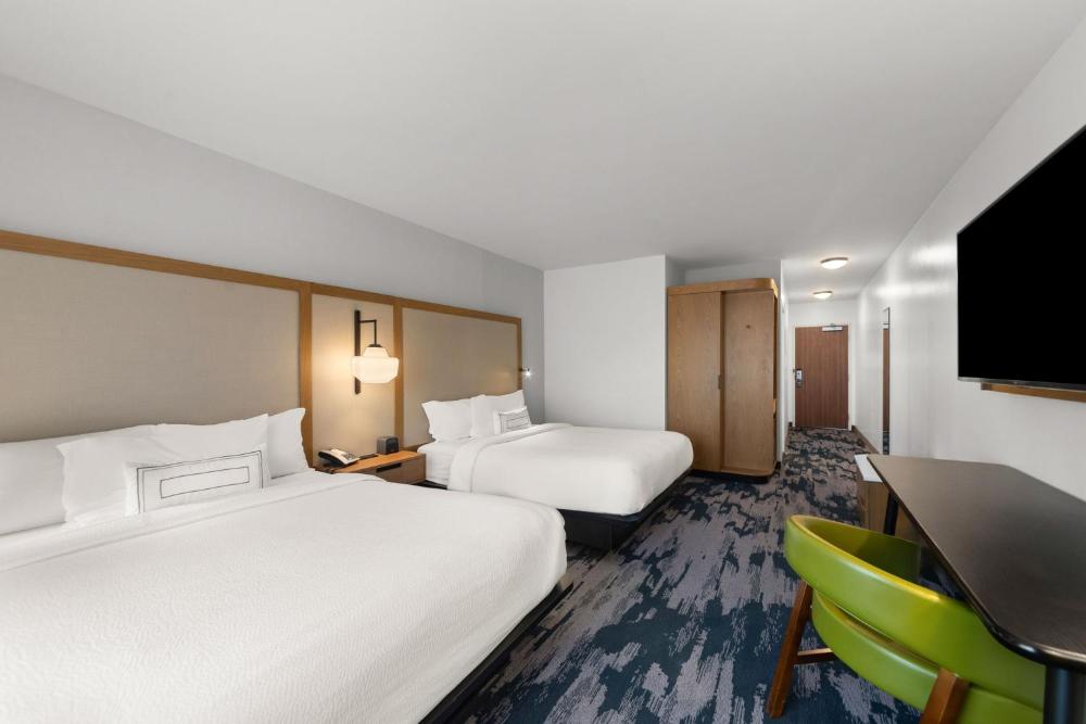Guest room, 2 Queen interior